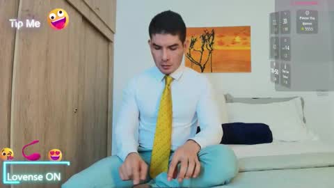 Snapshot of andrewstelee chatting on 09-27-25, 05:12 andrewstelee online show from 09-27-25, 05:12