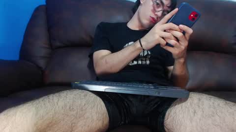 Snapshot of andreww_whitee chatting on 12-21-24, 10:50 AndreW White online show from 12-21-24, 10:50