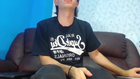 Snapshot of andreww_whitee chatting on 01-23-25, 08:45 AndreW White online show from 01-23-25, 08:45