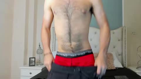 Snapshot of andreww_whitee chatting on 02-20-25, 07:08 AndreW White online show from 02-20-25, 07:08