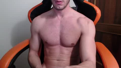 Snapshot of andrewyy34 chatting on 01-22-25, 10:37 Andrea online show from 01-22-25, 10:37