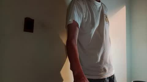 Snapshot of andrexmartinex chatting on 12-26-24, 12:46 Andres online show from 12-26-24, 12:46