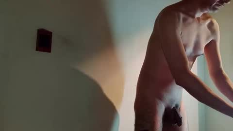 Snapshot of andrexmartinex chatting on 01-04-25, 01:10 Andres online show from 01-04-25, 01:10