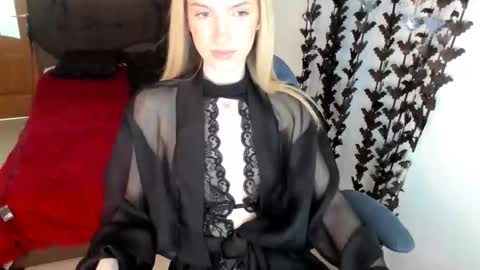 andrianabelle online show from 10-13-25, 03:34