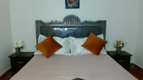 Snapshot of andrienna chatting on 10-13-25, 05:07 Anna online show from 10-13-25, 05:07