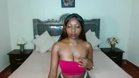 Snapshot of andrienna chatting on 10-25-25, 05:48 Anna online show from 10-25-25, 05:48