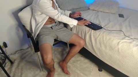 Snapshot of andy_0018 chatting on 12-03-24, 09:34 Andy online show from 12-03-24, 09:34