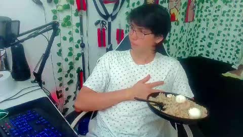 Andy Gray online show from 04-15-26, 06:04