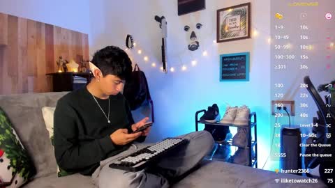 andy_guez_11 online show from 12-17-24, 01:05