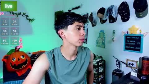 Snapshot of andy_guez_11 chatting on 10-23-25, 10:03 andy_guez_11 online show from 10-23-25, 10:03