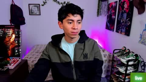 Snapshot of andy_guez_11 chatting on 11-09-25, 10:02 andy_guez_11 online show from 11-09-25, 10:02