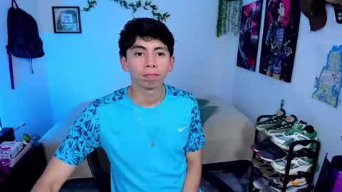 Snapshot of andy_guez_11 chatting on 11-21-25, 10:03 andy_guez_11 online show from 11-21-25, 10:03