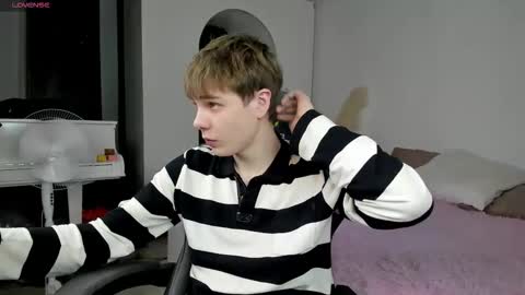 Mandy and Andy online show from 11-29-25, 07:39