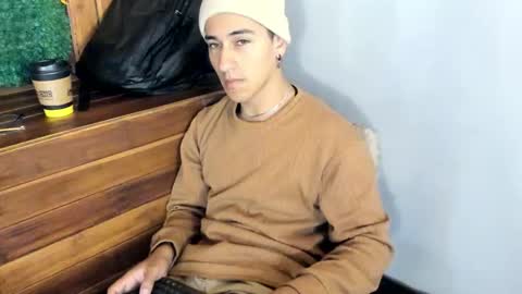 Snapshot of andyjoy_ chatting on 11-24-25, 11:21 Andy Joy online show from 11-24-25, 11:21