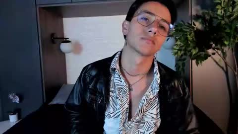 Snapshot of andyjoy_ chatting on 12-21-25, 11:39 Andy Joy online show from 12-21-25, 11:39