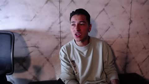 Snapshot of andyjoy_ chatting on 01-05-26, 05:27 Andy Joy online show from 01-05-26, 05:27