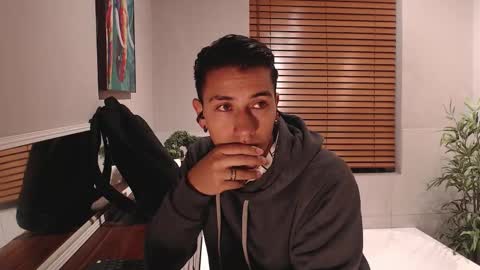 Snapshot of andyjoy_ chatting on 01-12-26, 11:15 Andy Joy online show from 01-12-26, 11:15