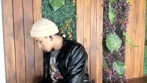 Snapshot of andyjoy_ chatting on 02-07-26, 11:14 Andy Joy online show from 02-07-26, 11:14