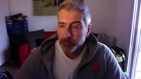 Snapshot of andysap chatting on 12-19-24, 12:01 andysap online show from 12-19-24, 12:01