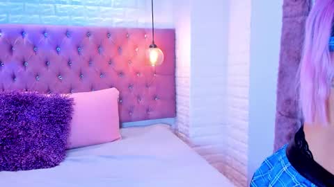 anette_bennet online show from 10-21-25, 04:30