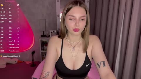 Sophie online show from 10-09-25, 06:28