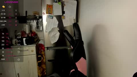 Eva online show from 02-26-25, 10:58