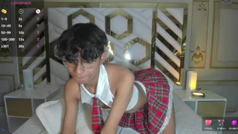 Snapshot of angel__sweet18 chatting on 01-14-25, 10:06 online show from 01-14-25, 10:06