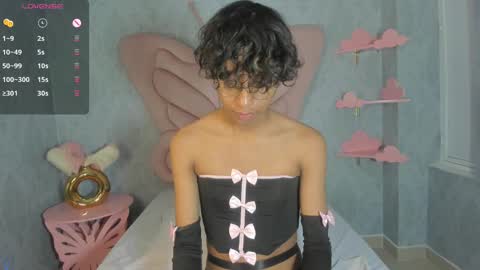 Snapshot of angel__sweet18 chatting on 02-12-25, 12:05 online show from 02-12-25, 12:05