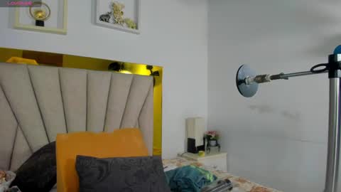 Snapshot of angel_dthroat chatting on 01-19-25, 12:06 ANGHEL online show from 01-19-25, 12:06