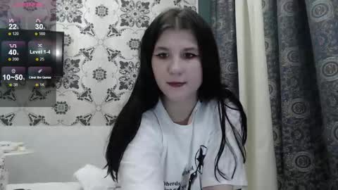 Snapshot of angel_gelya chatting on 11-13-25, 04:44 Angel online show from 11-13-25, 04:44