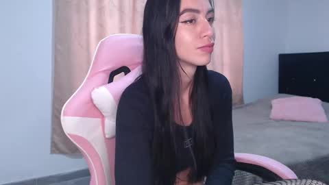 Angel Girl online show from 10-03-25, 09:45