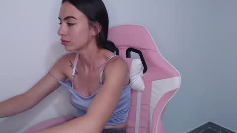 Angel Girl online show from 10-28-25, 10:12