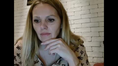 Snapshot of angel_girllovemy chatting on 11-17-25, 03:29 ANGEL online show from 11-17-25, 03:29