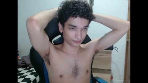 Snapshot of angel_hotc chatting on 12-25-24, 04:33 Angel online show from 12-25-24, 04:33