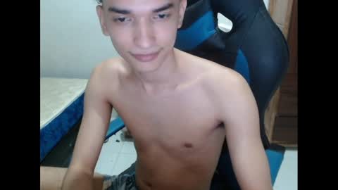 Snapshot of angel_hotc chatting on 12-31-24, 11:49 Angel online show from 12-31-24, 11:49