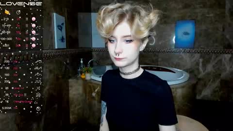 Snapshot of angel_julles chatting on 11-07-25, 01:16 Angel Dust online show from 11-07-25, 01:16