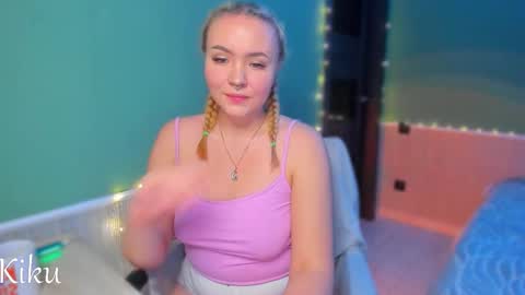 Snapshot of angel_kiku chatting on 11-09-25, 11:47 Kiku here 3 online show from 11-09-25, 11:47