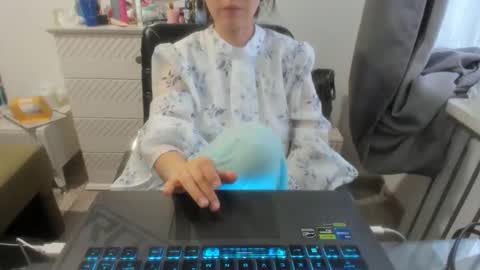 Snapshot of angel_lee__ chatting on 01-23-25, 11:15 angel_lee__ online show from 01-23-25, 11:15