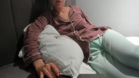 angel_lee__ online show from 11-25-25, 03:50