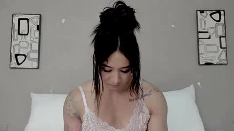 Snapshot of angel_martins chatting on 11-02-25, 08:22 Angel online show from 11-02-25, 08:22