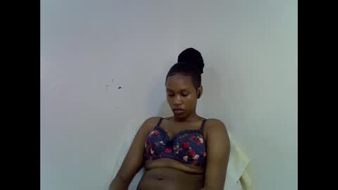 angel_mia5 online show from 12-18-25, 12:38