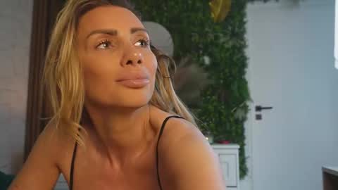 Anysia online show from 02-27-26, 05:40