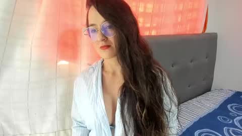 angela_nix online show from 09-17-25, 03:14