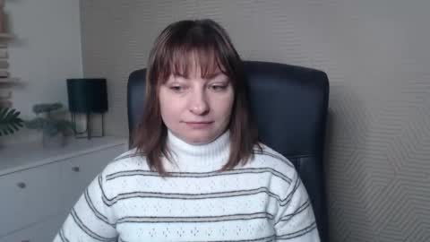 Angela online show from 01-12-26, 09:03