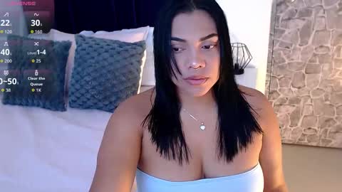 Snapshot of angela_santana_ chatting on 10-10-25, 07:13 Angela online show from 10-10-25, 07:13