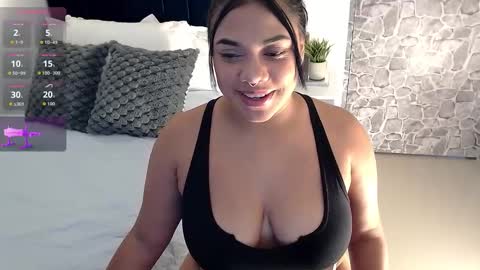 Snapshot of angela_santana_ chatting on 11-11-25, 07:03 Angela online show from 11-11-25, 07:03