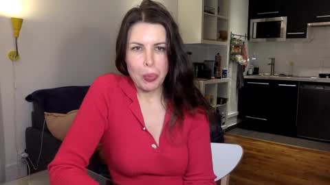 Angela online show from 01-25-25, 10:39