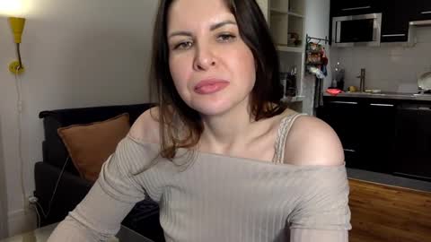 Angela online show from 02-14-25, 10:36