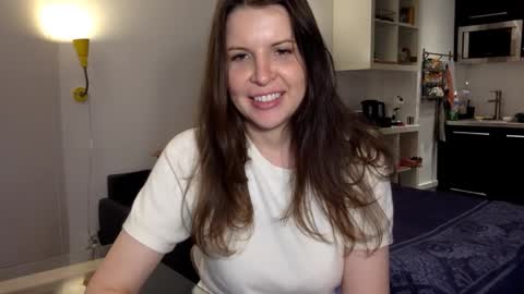 Angela online show from 09-24-25, 03:59