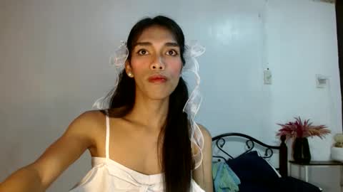 Snapshot of angelamonroe chatting on 01-22-25, 02:03 SENORITA online show from 01-22-25, 02:03